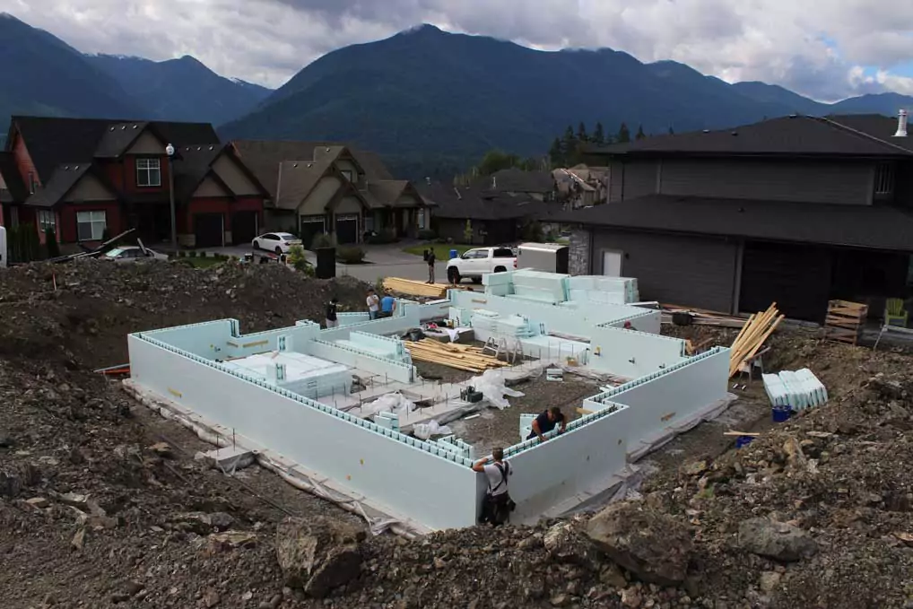 Installing the third level of ICF